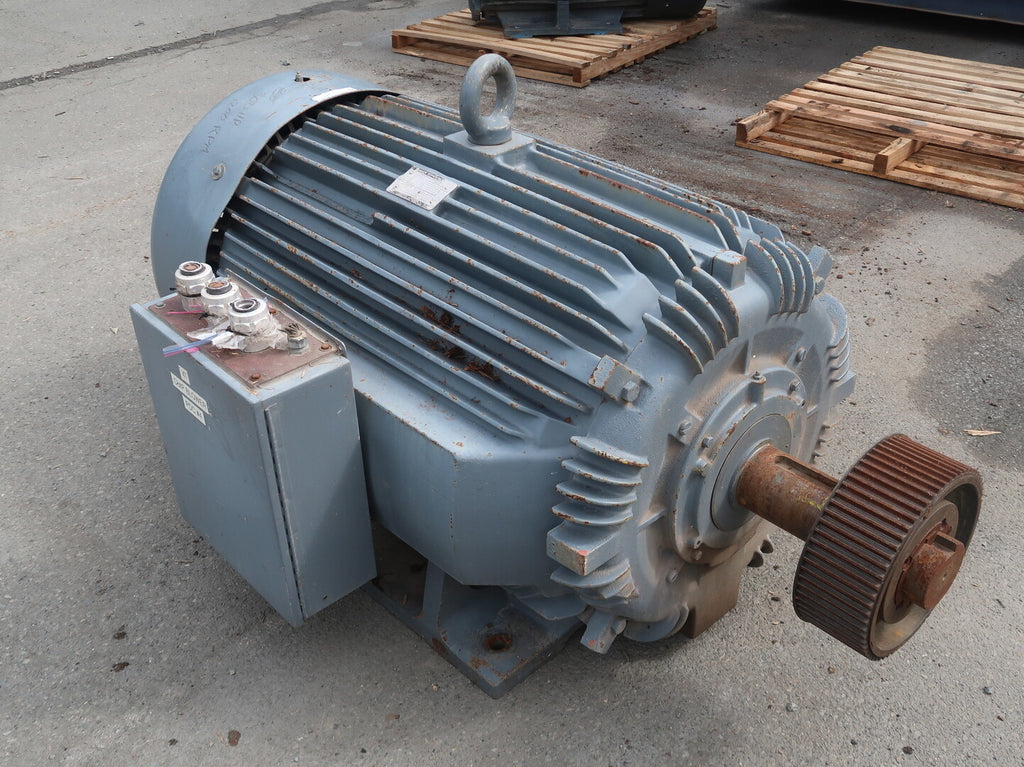 TOSHIBA 300 hp, 575 volts, 1185 rpm, N587UZ Electric Motor B3006FLF40M