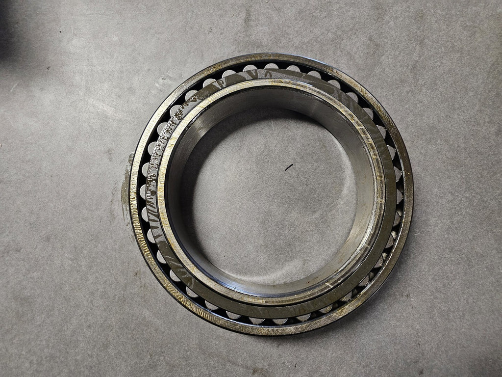 SKF Spherical Roller Bearing 180mm ID x 250mm OD x 52mm W, 23936 CC/W33