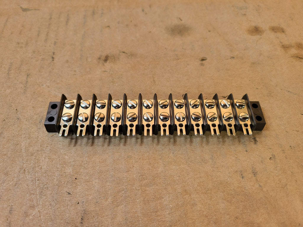 KOMATSU 12 Point Block Terminal PB7591