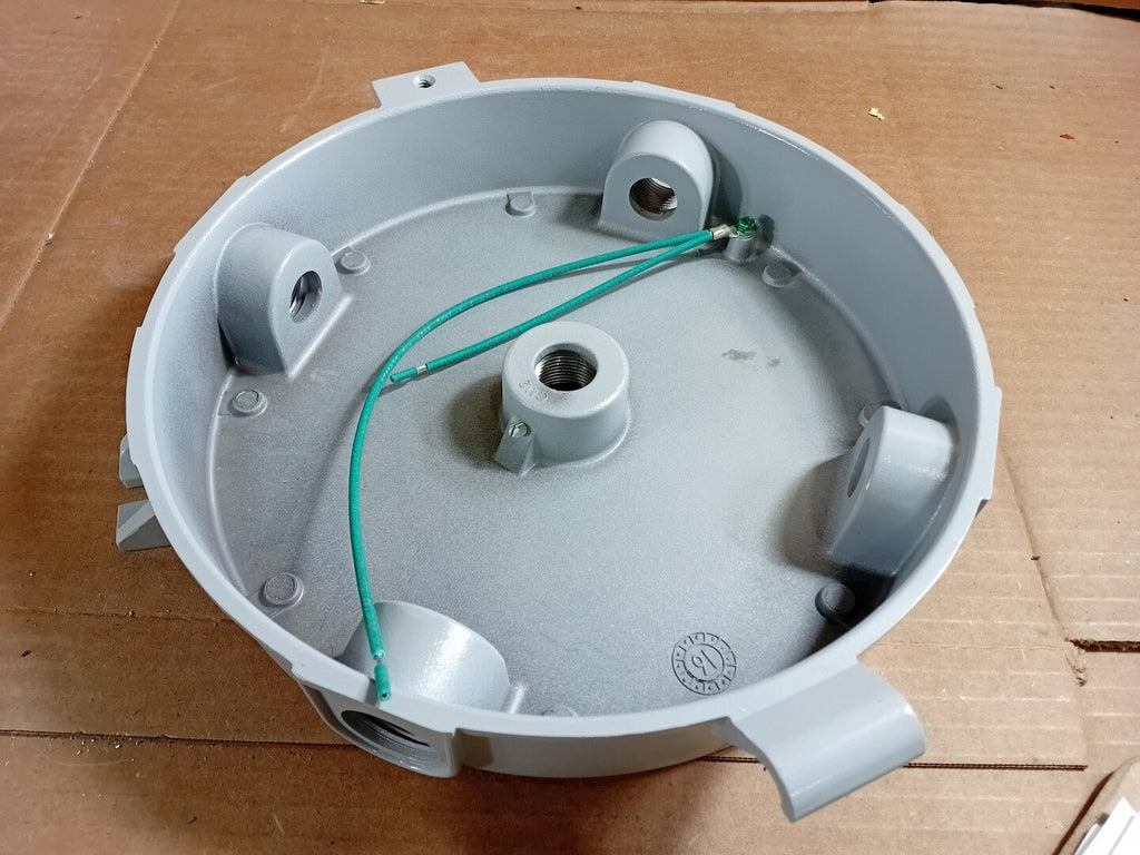 EATON 3/4" Ceiling Mount Cover CM2