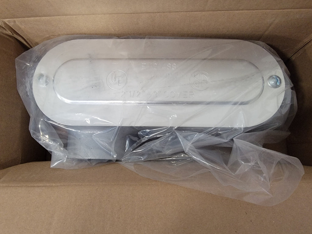 THOMAS & BETTS 2-1/2" Conduit Body and Cover LR