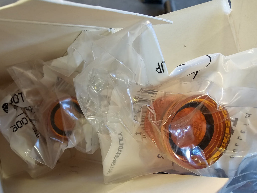 ALLEN-BRADLEY Illuminated Amber Extended Head Cap 800T-N42 (Box of 6)