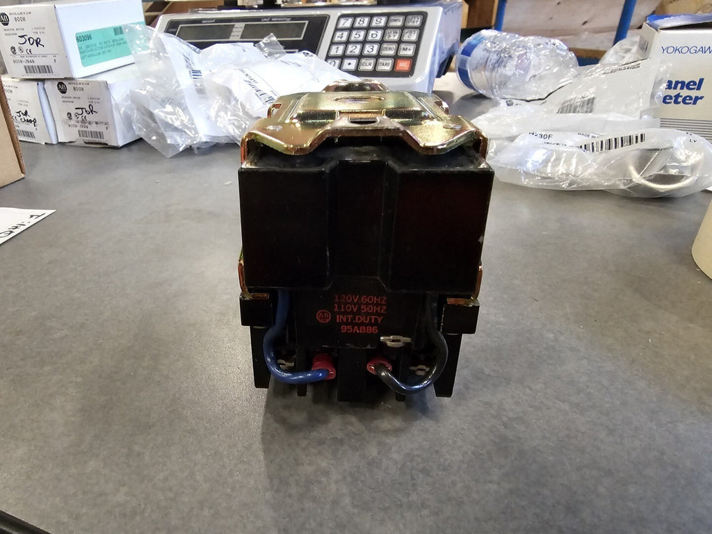 ALLEN-BRADLEY NEMA A300 Industrial Control Relay 700-NM200A1, Series E