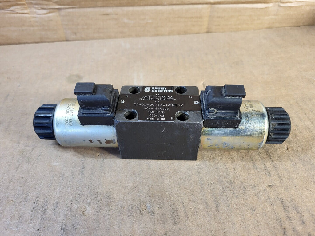 SAUER DANFOSS Hydraulic Directional Control Solenoid Valve DCV03-3C11/01200E12