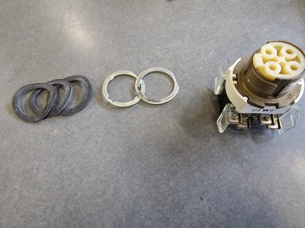 ALLEN-BRADLEY 3 Position Pilot Duty Selector Switch 800T-J91KE7B