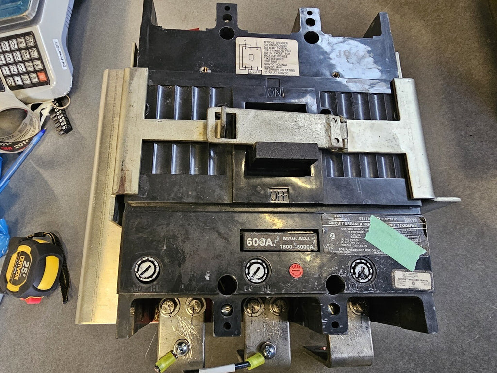 GENERAL ELECTRIC 600 Amp 600 Volts 3 Pole Circuit Breaker TJK636F000