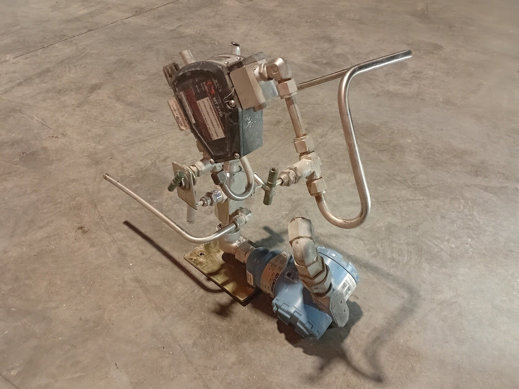 ROSEMOUNT In-Line Pressure Transmitter 3051TG1A2B21AS5B4C6Q4 w/ Flowmeter
