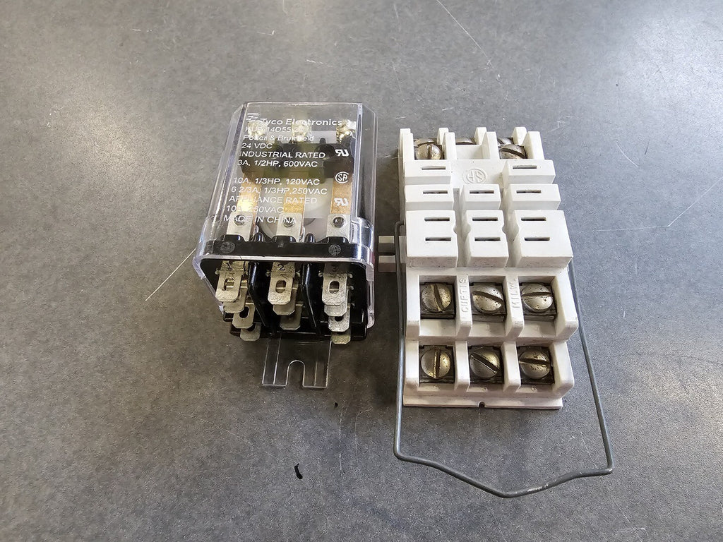 TYCO ELECTRONICS 10 Amp General Purpose Power Relay KUP-14D55-24 w/ Socket Base