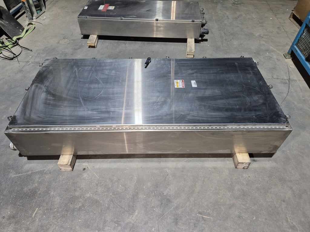 SQUARE D 600 VAC, 600 Amp, 3-Phase, 3-Wire Panelboard 12409330630010001