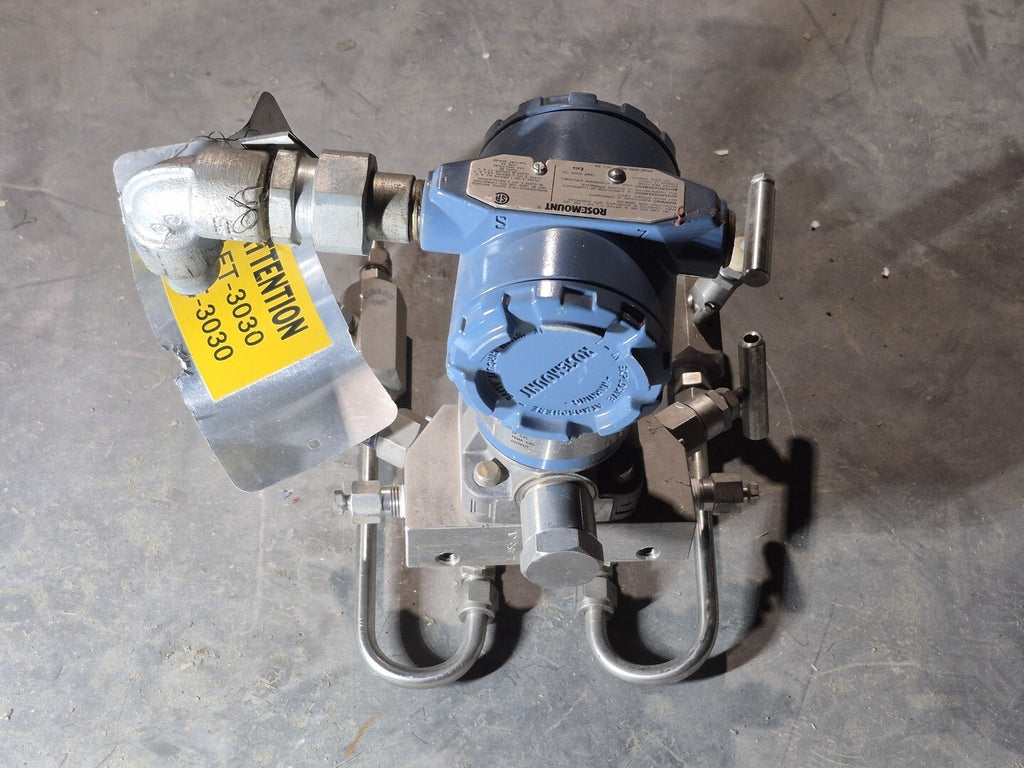 ROSEMOUNT Pressure Transmitter 3095MA2CA0010AA00NDBS5 w/ Valve Manifold