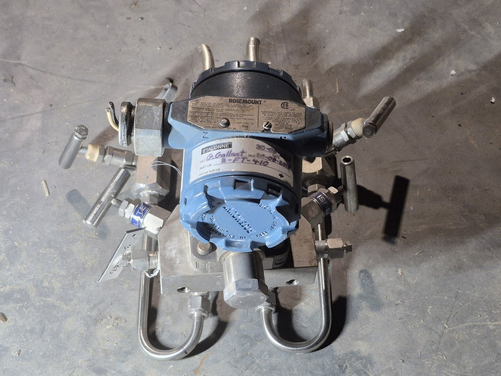 ROSEMOUNT Pressure Transmitter 3095MA2CAAA13AA000DB w/ Valve Manifold