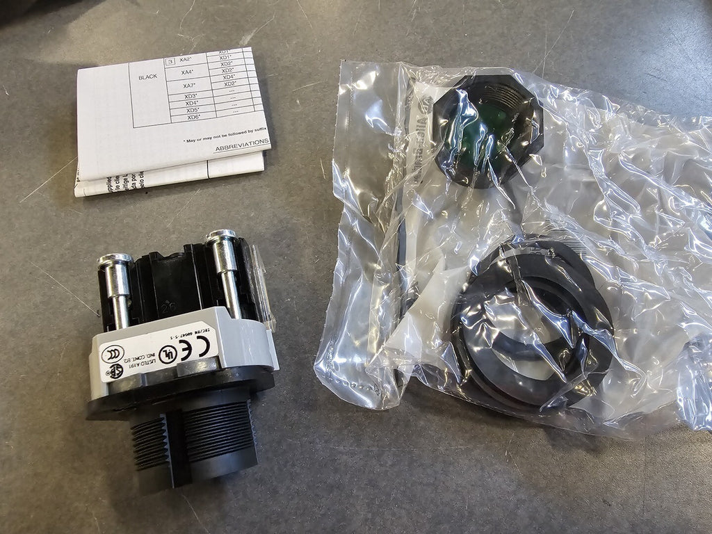 ALLEN-BRADLEY 3 Position 30mm Selector Switch 800H-JR2A