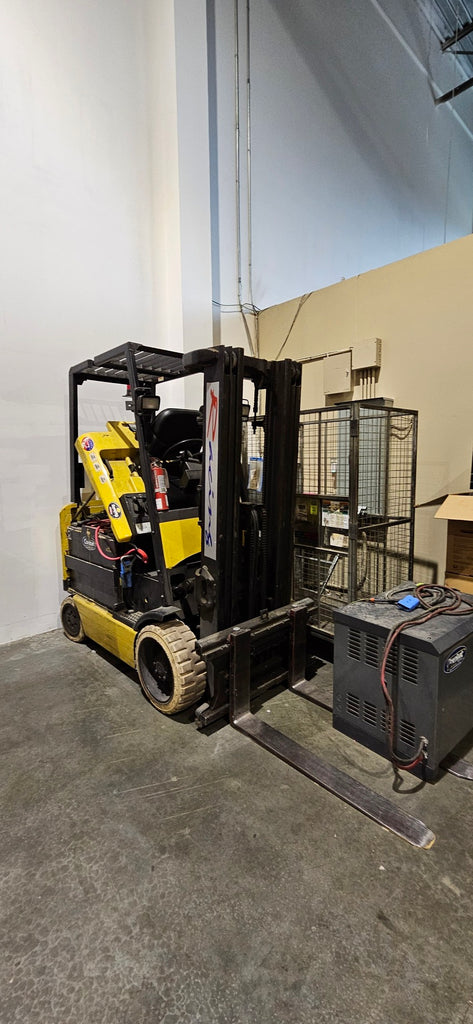 HYSTER 5000 lbs Electric Forklift E50XM-33 w/ battery charger