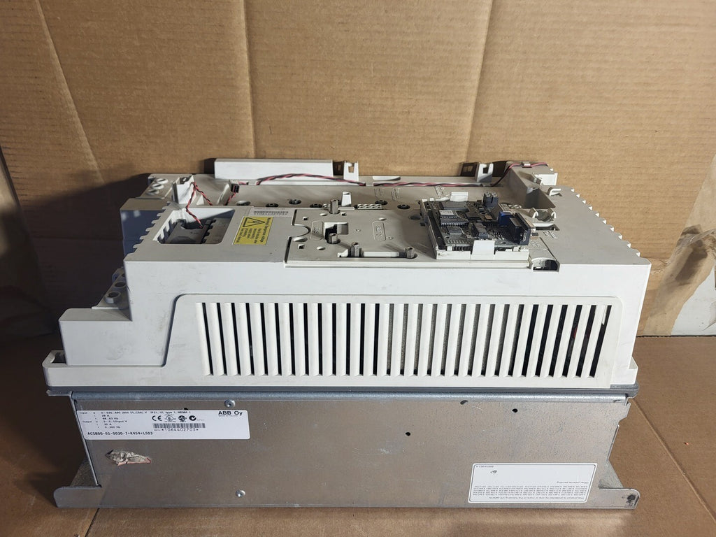 ABB 25 hp, 600 Volt, 3-ph VFD ACS800-U1-0030-7+K454+L503