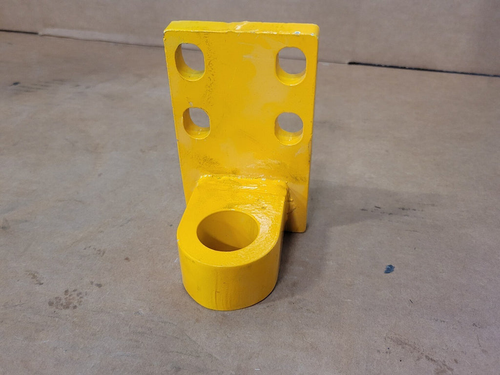 MACLEAN Feed Crowd Cylinder Lug Weld 1140179