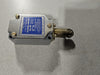 HONEYWELL 10A 480VAC Top Roller Plunger Limit Switch 5LS1