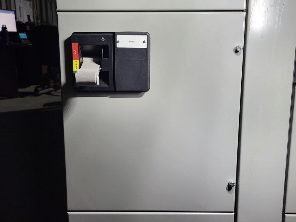 EATON 15 Amp, 600 VAC, 3 Pole Circuit Breaker HFD3015L / MCC