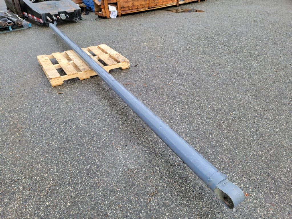 EPIROC Hydraulic Feed Cylinder 2657484263