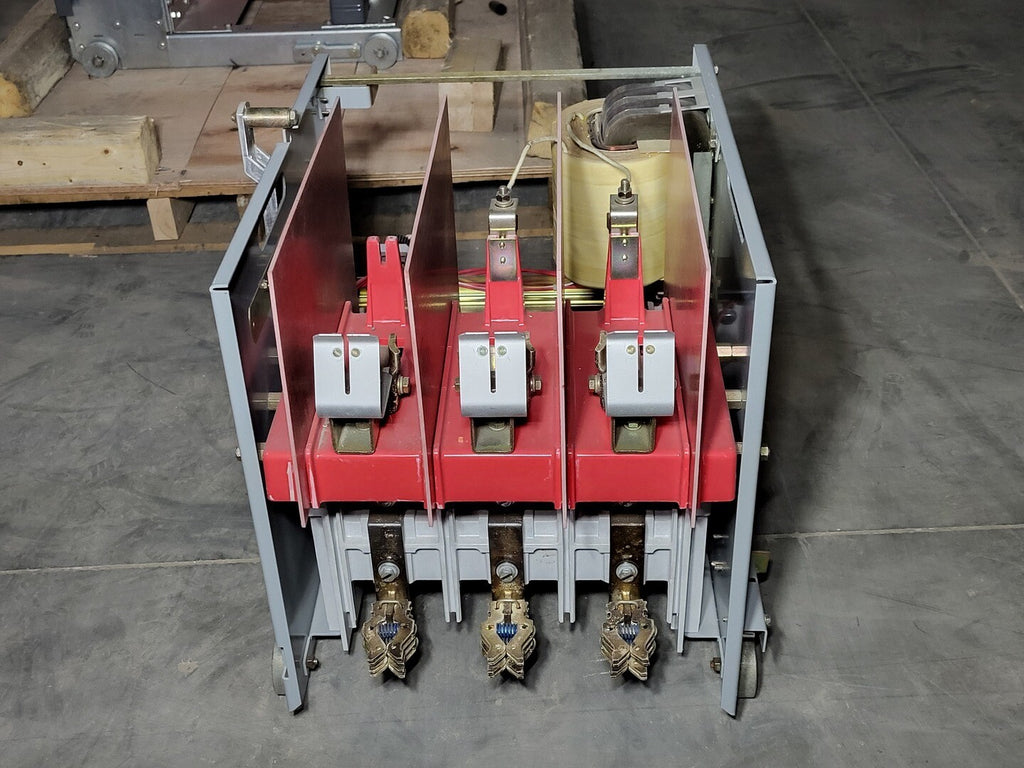 SQUARE D 400 Amps, 4160 Volts Vacuum Contactor SL50W430