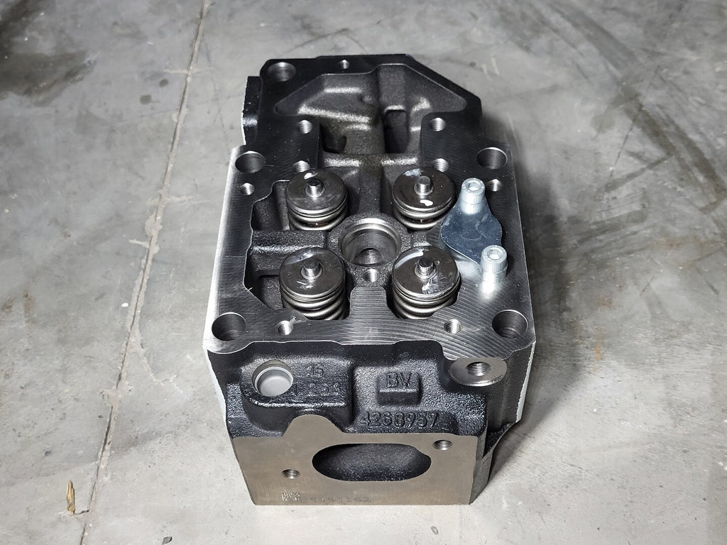 DEUTZ Cylinder Head 04612446