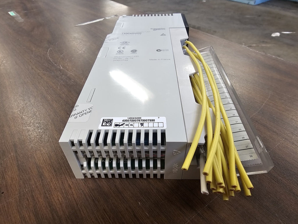 SCHNEIDER ELECTRIC Discrete Input Module Modicon Quantum 140DAI54300, 16 PT, 115V