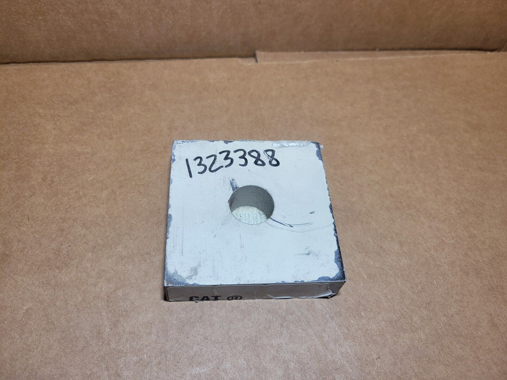 CATERPILLAR Plate 1323388