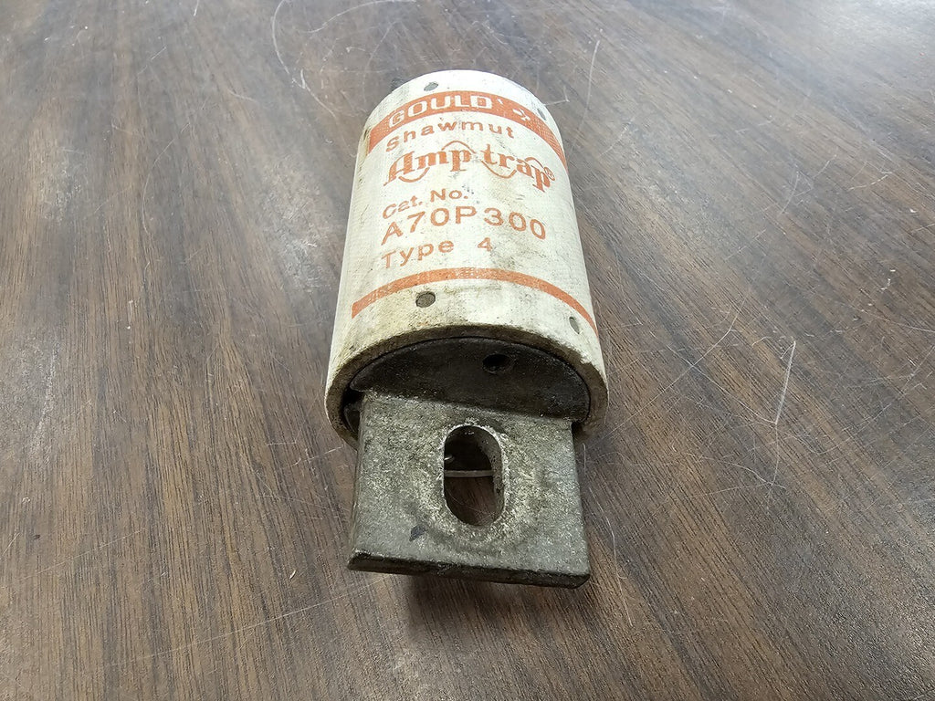 GOULD SHAWMUT 300 Amp, 700 Volt Amptrap Fuse A70P300