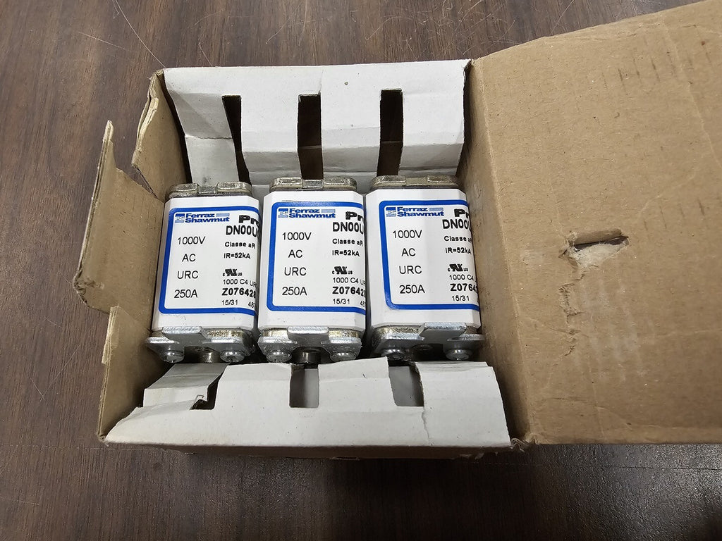 MERSEN 250 Amp Square Body High-Speed Fuse DN00UC10C250L (Box of 3)