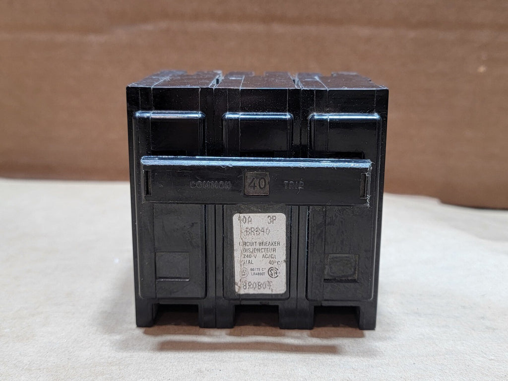 WESTINGHOUSE 40 Amp, 3 Pole, 240 Volt Circuit Breaker BR340