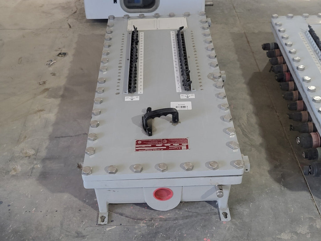 APPLETON Dismantled - 225 Amps, 120/208 Volts, 3 Ph Panelboard XPE32252B.J382
