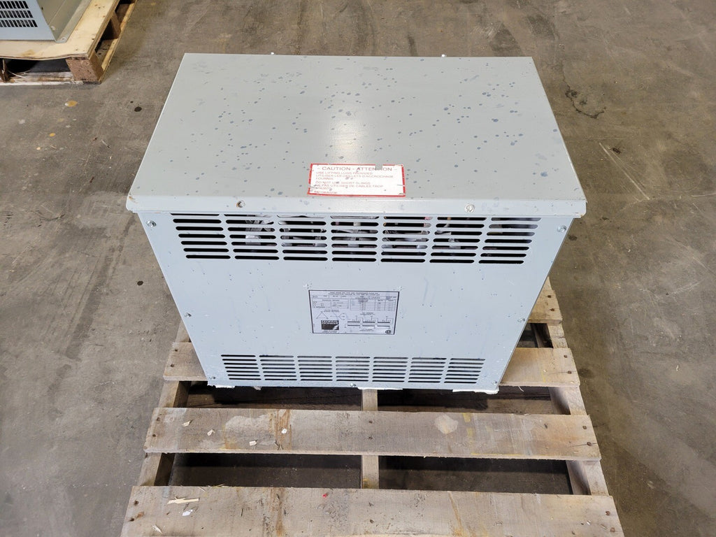 FEDERAL PIONEER 30 kVA Transformer 600 pri. volts, 208Y/120 sec. volts Class 220