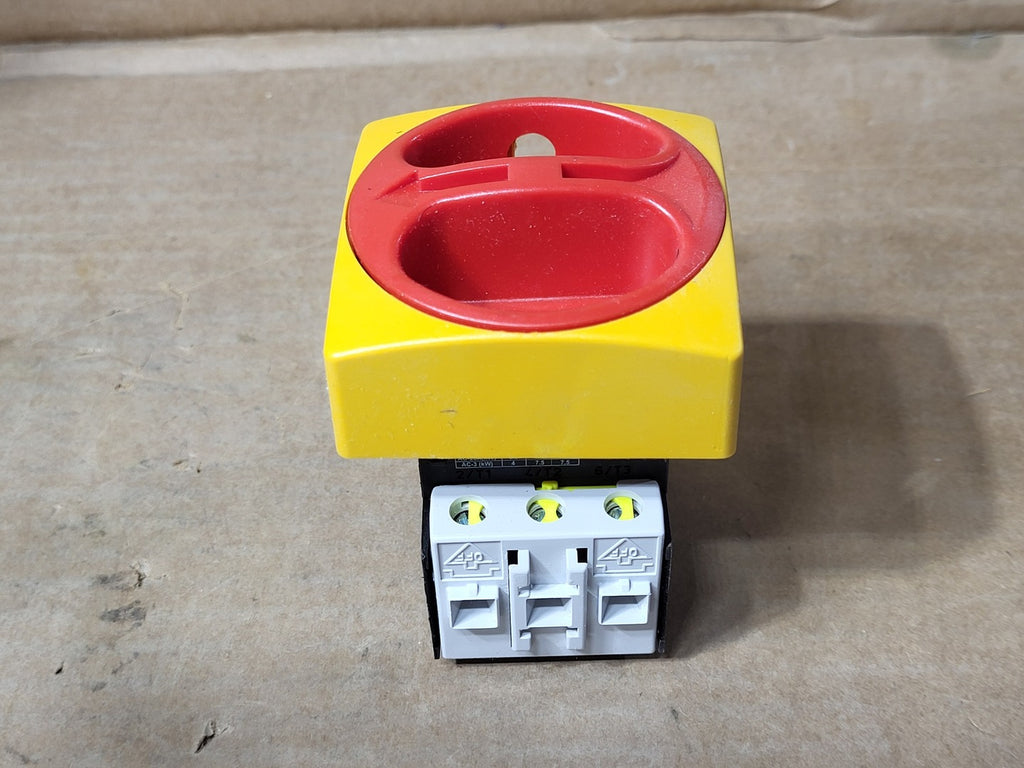 BACO CONTROLS 32A Controls Switch BAC01721011