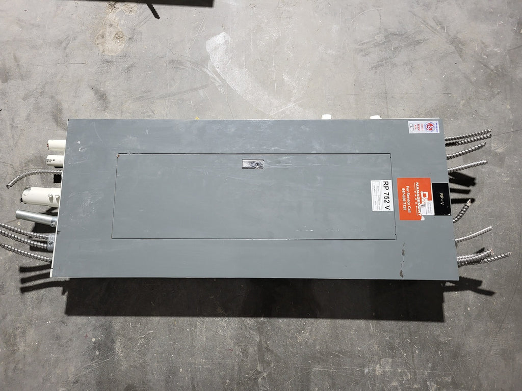 SQUARE D Dismantled - 100 Amp 120/240 Volts Panelboard, 24 Spaces