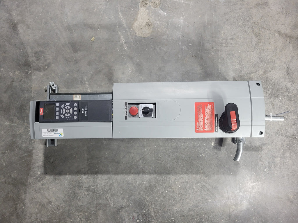 DANFOSS VLT HVAC Drive 10HP Type 1 3 Contactor Vertical Bypass 174Z1937