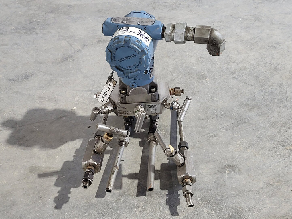 ROSEMOUNT Coplanar Differential Pressure Transmitter 3051CD2A02A1AS5C6Q4 w/ Manifold Valve