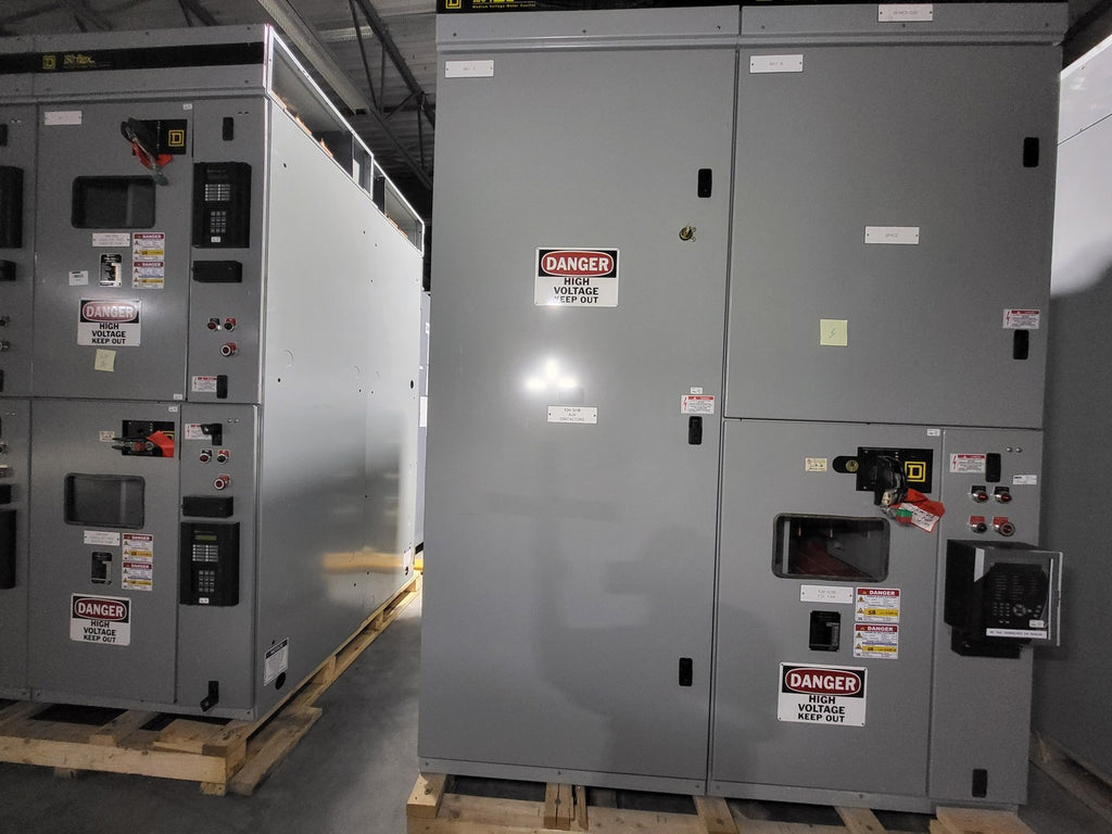 SQUARE D 5 kV Iso-Flex Model 4 Switchgear MG44D
