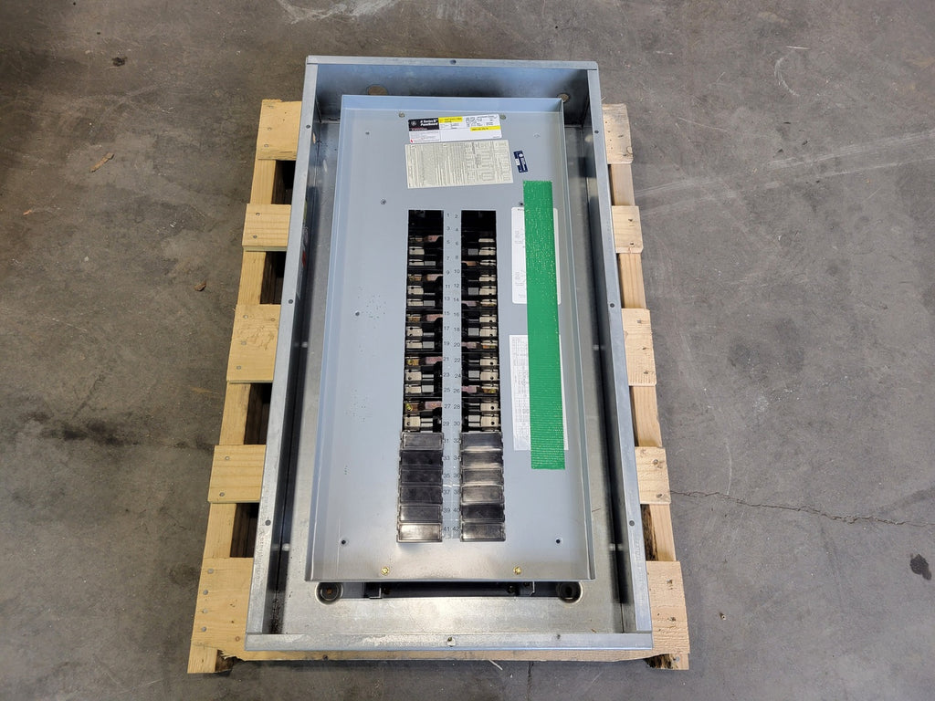 GENERAL ELECTRIC 125 Amps, 208Y/120 Volts, 42 Circuits Panel Board AQF3421MBX