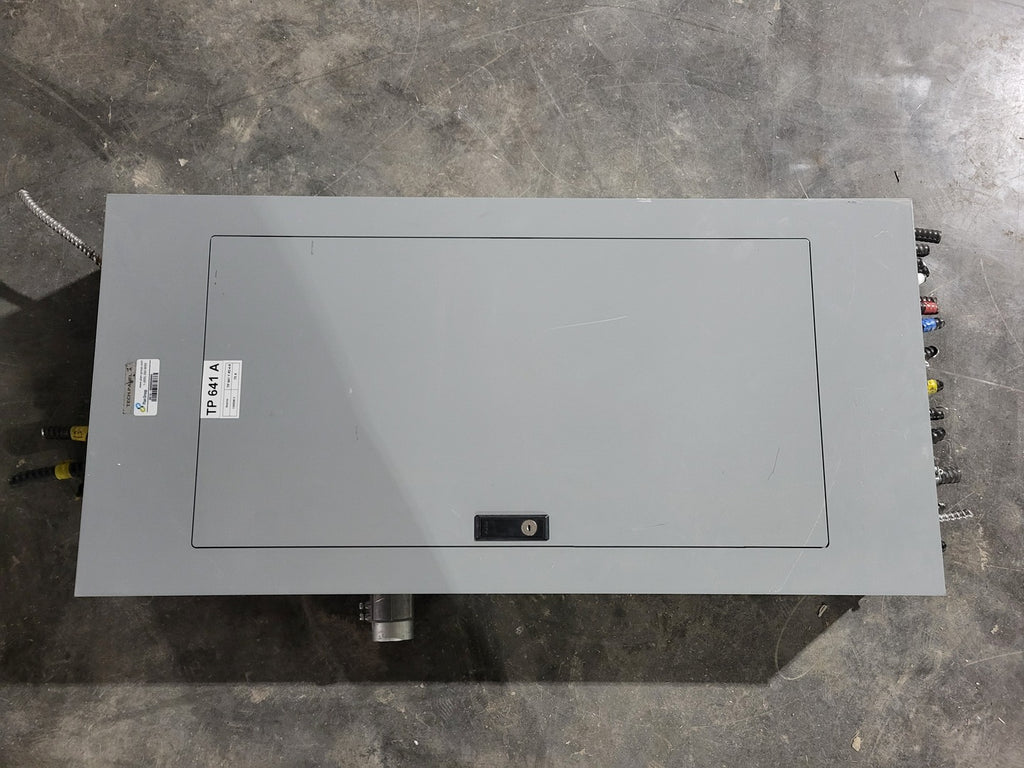 CUTLER-HAMMER 225 Amp 120/208 volts Panelboard PL1A, 41A424221, 42 Spaces