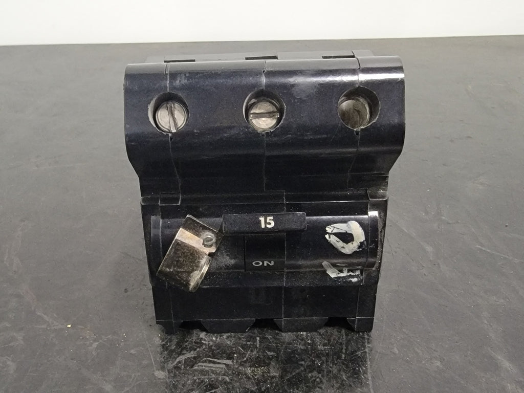 FEDERAL PIONEER 15 Amp, 3 Pole, 120/240 volts Circuit Breaker NB315