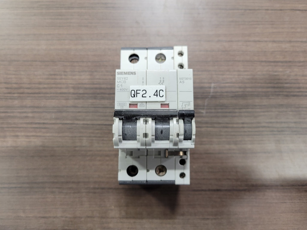 SIEMENS 1 Amp, 2 Pole, 400 volts Circuit Breaker 5SY62-C1