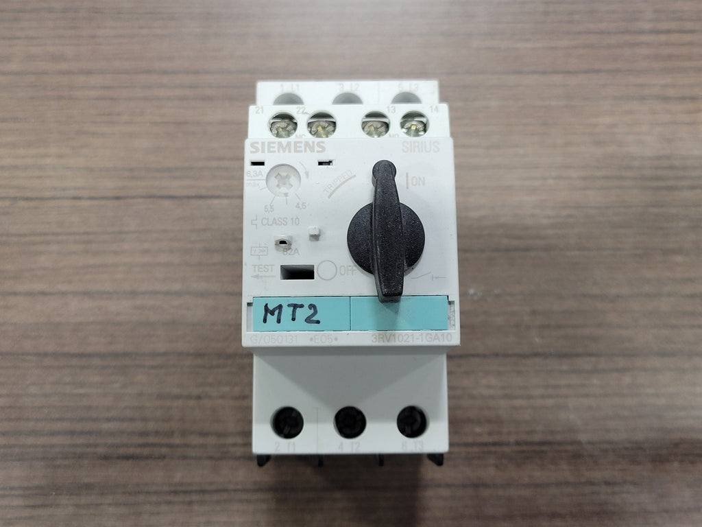 SIEMENS 4.5-6.3 Amp, 3 Pole, 690 volts Circuit Breaker 3RV1021-1GA10
