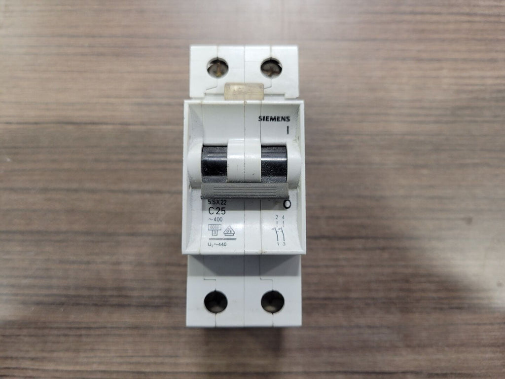 SIEMENS  25 Amp, 2 Pole, 400 Volts Circuit Breaker 5SX22-C25