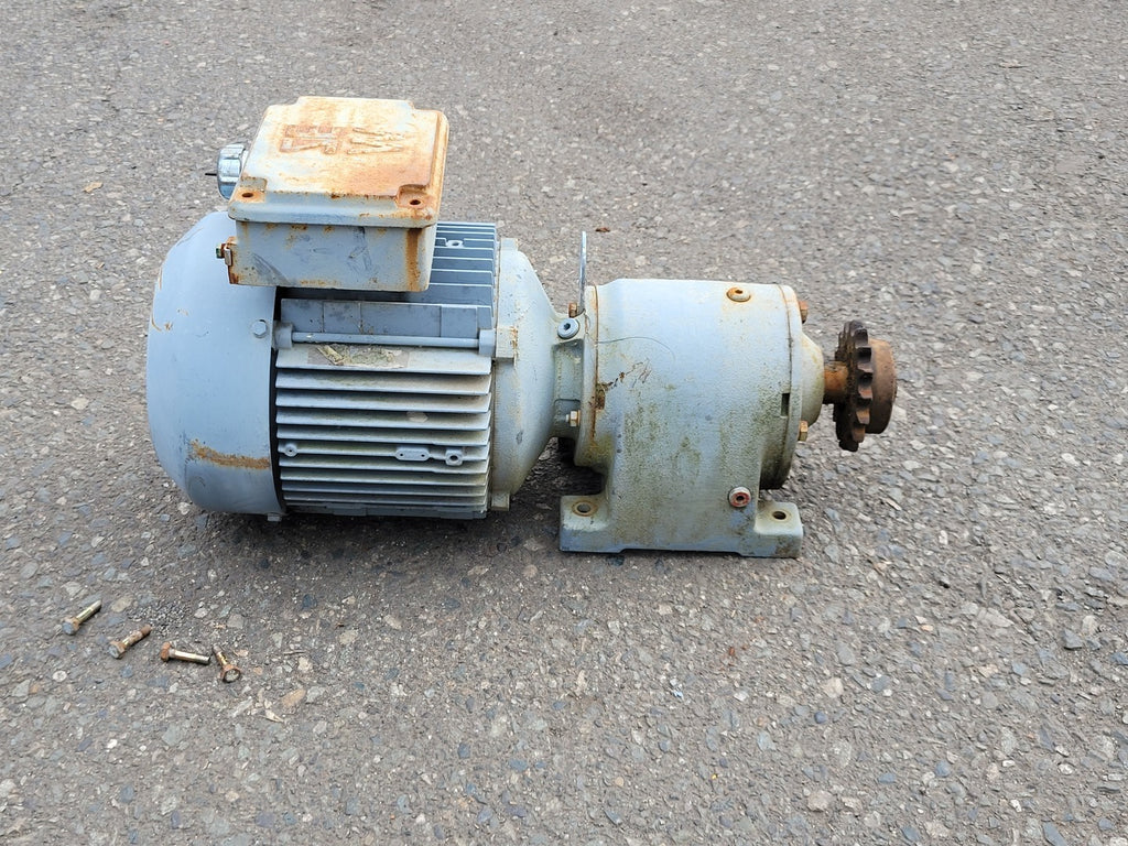 SEW 1.5 hp, 330/575 Volts, 276 Rpm Gearmotor R40DT90S4