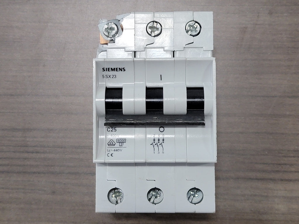 SIEMENS 25 Amp, 3 Pole, 400 Volts Circuit Breaker 5SX23-C25