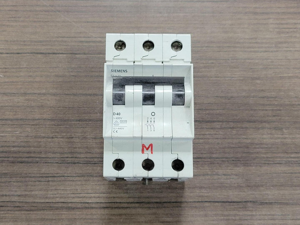 SIEMENS 40 Amp, 3 Pole, 400 Volts Circuit Breaker 5SX23-D40 