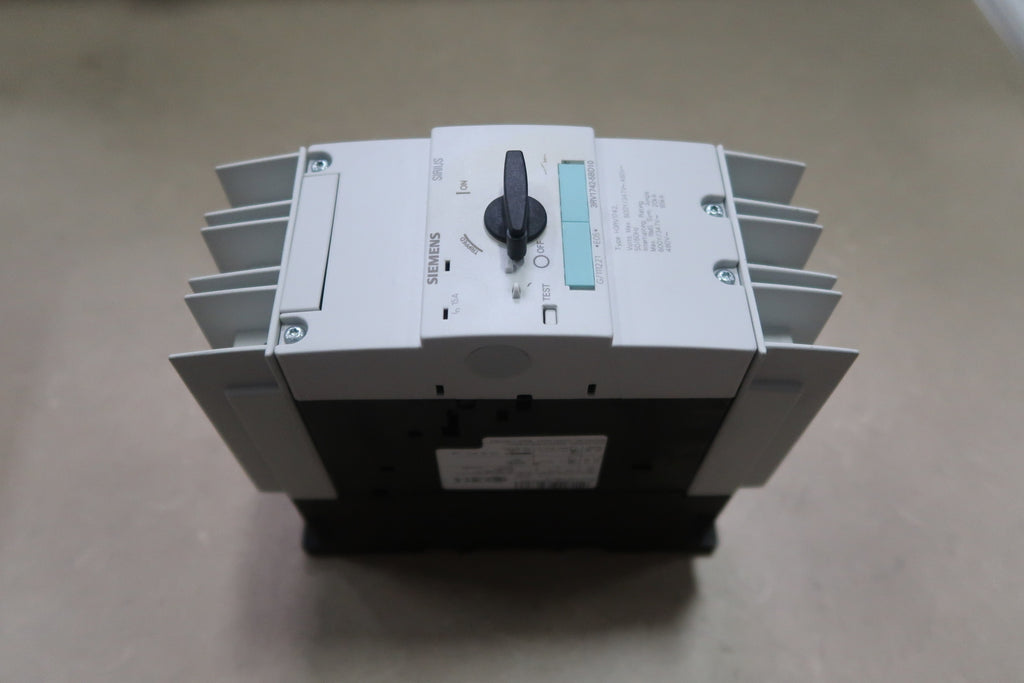 SIEMENS 15 Amp, 3 Pole, 600/347 Volts Circuit Breaker 3RV1742-5BD10