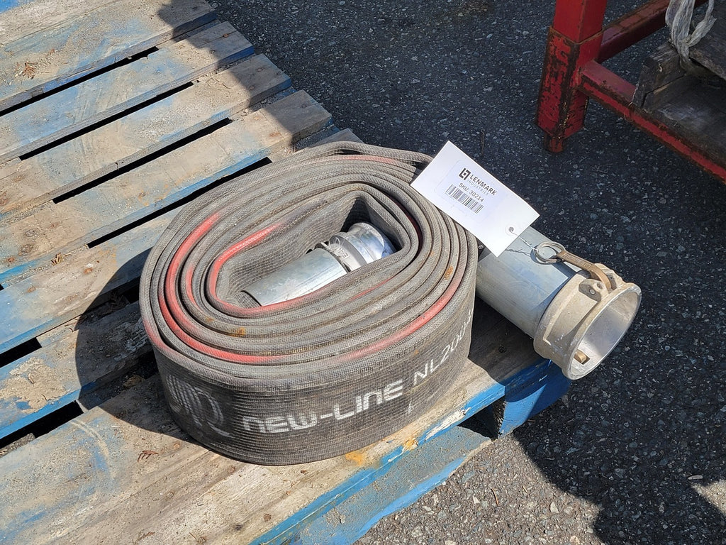 NEWLINE 4" x 30 ft Black Ribbed Layflat Water Discharge Hose 200 PSI NL2005-400