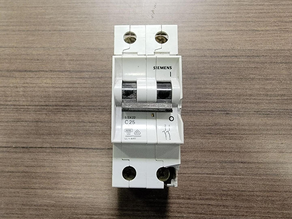 SIEMENS 25 Amp, 2 Pole, 480 Volts Circuit Breaker 5SX22-C25
