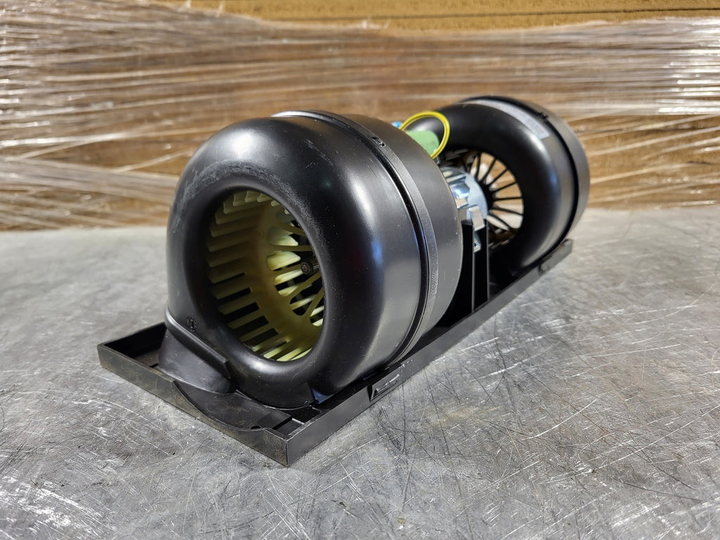 BEHR HELLA Scrap - 24V Interior Blower 8EW 009 158-481
