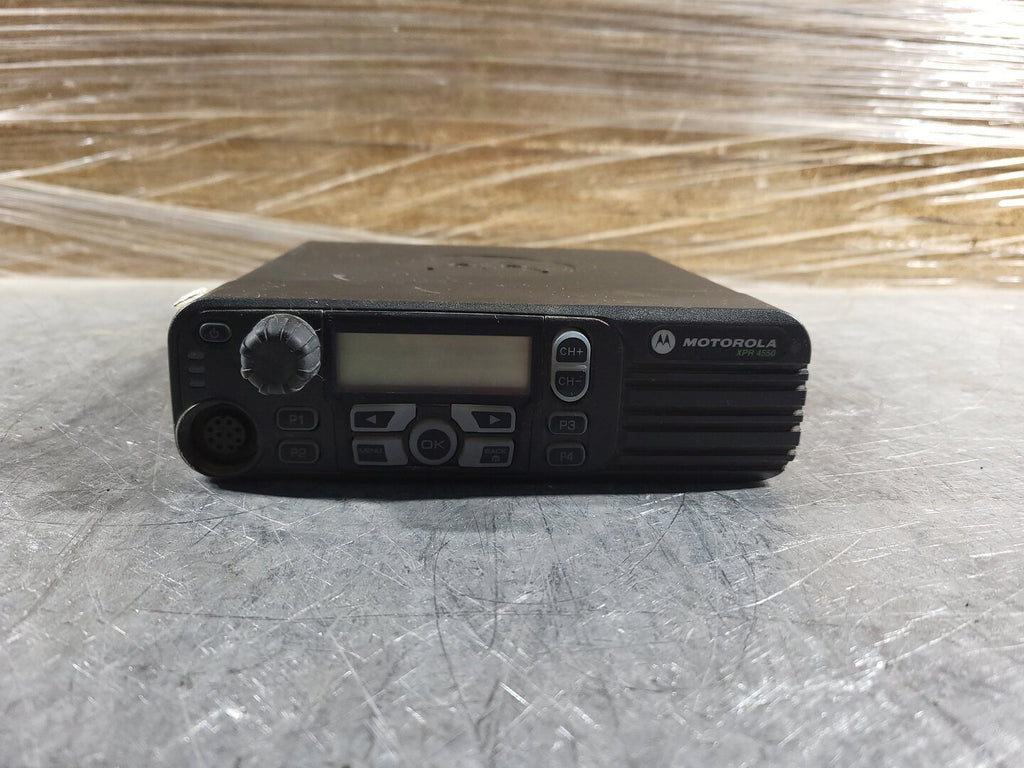 MOTOROLA Scrap - Mobile Two-Way Radio XPR 4550 AAM27JNH9LA1AN